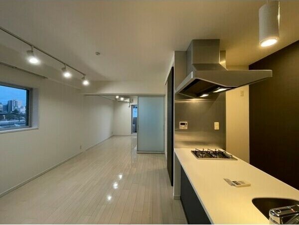 物件内観写真6　(リビングです)