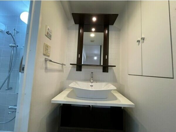 物件内観写真11　(脱衣スペースもあります)