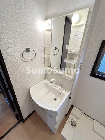 物件内観写真10　(独立洗面台です)