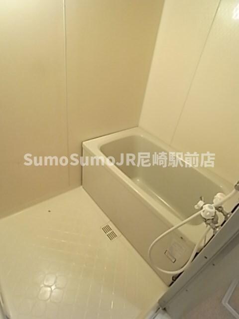 物件内観写真6　(日々の疲れを癒すお風呂付です)