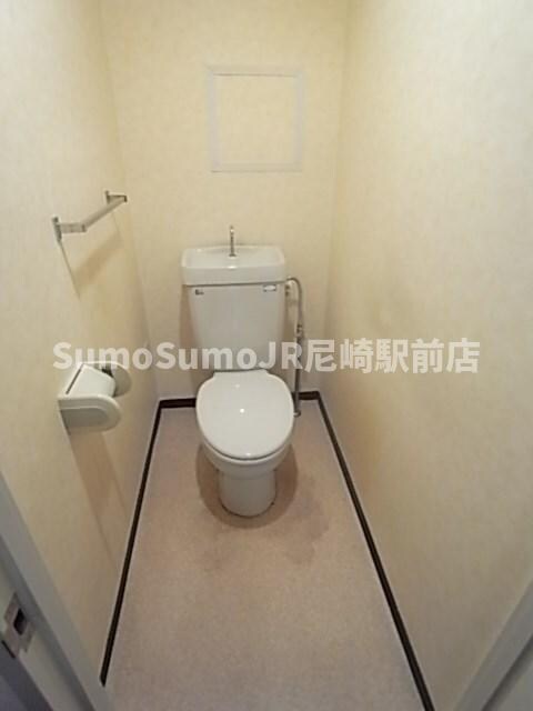 物件内観写真8　(コンパクトで使いやすいトイレです)