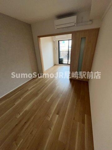 物件内観写真13　(ゆったり過ごせるリビングです)