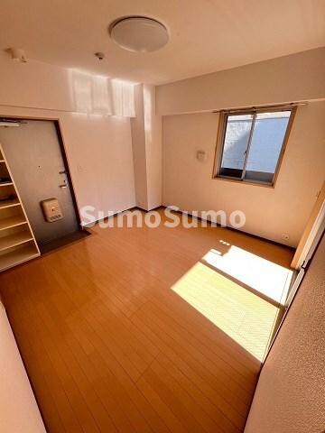 物件内観写真16　(使いやすい居間です)