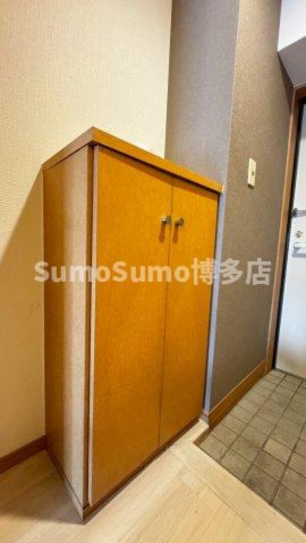 玄関(落ち着いた玄関です)
