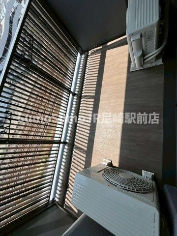 物件内観写真6　(お洗濯にも便利なバルコニー付き)