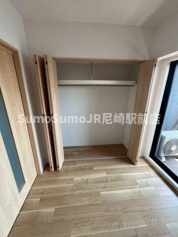 物件内観写真12　(小物を収納するのに便利です)