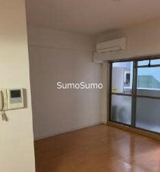 物件内観写真6　(使いやすいリビングです)