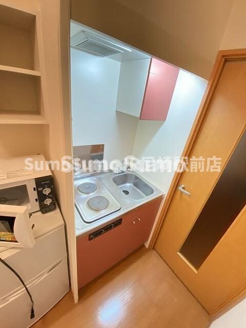 物件内観写真4　(コンパクトなキッチンで掃除もラクラク)