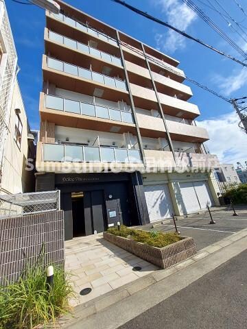 物件外観写真3　(落ち着いた雰囲気の外観です)