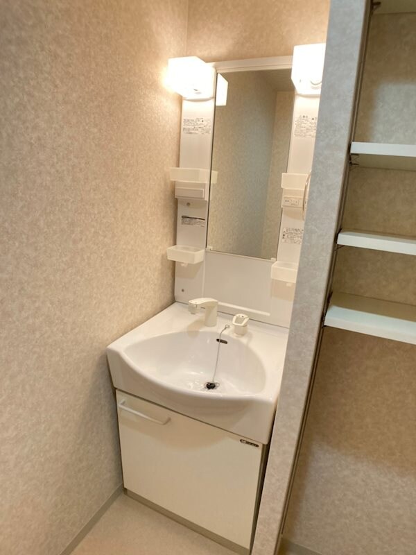 物件内観写真11　(洗面所です)
