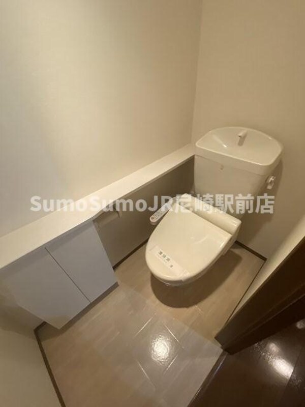 トイレ(コンパクトで使いやすいトイレです)