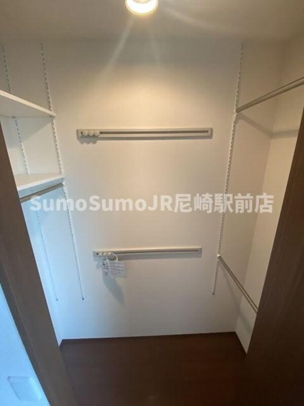 収納(便利な収納スペースです)