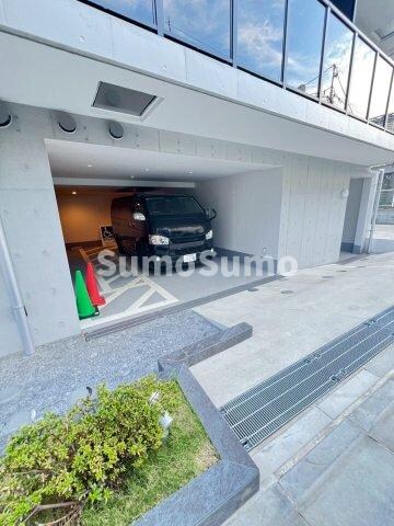 物件外観写真5　(清潔なエントランスです)