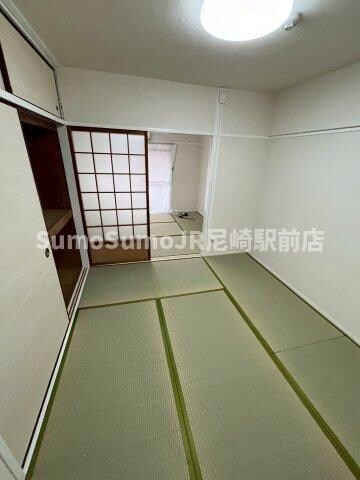 物件内観写真17　(柔らかい畳が心地よい和室)