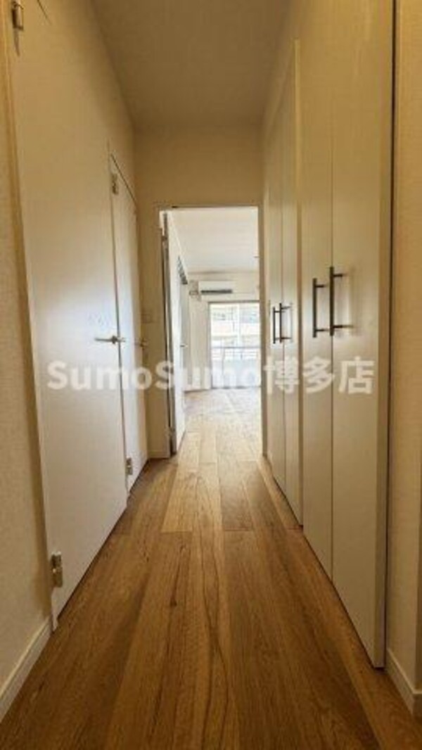 玄関(収納もある玄関です)