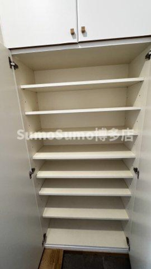 玄関(ゆったりとした玄関です)