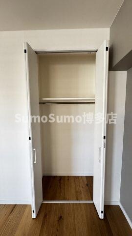 物件内観写真9　(小物を収納するのに便利です)