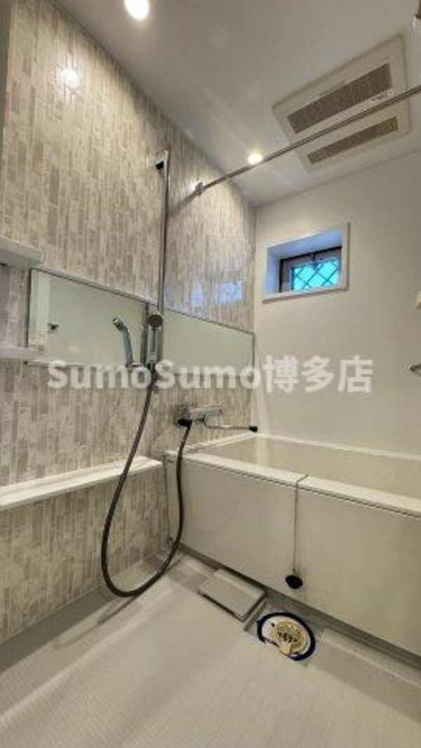 浴室(日々の疲れを癒すお風呂付です)