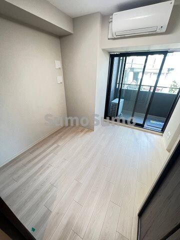 物件内観写真5　(ゆったりとしたリビングです)