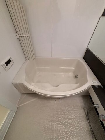 物件内観写真17　(落ち着いた空間のお風呂です)