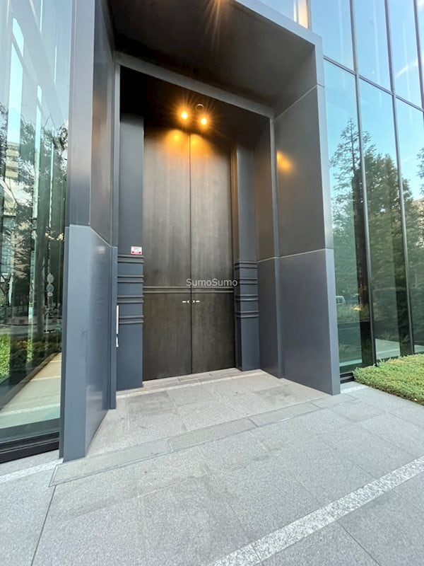 物件外観写真2　(毎日通るエントランスはこのようになっています)