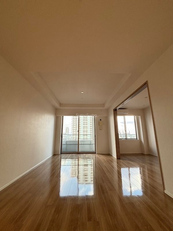 物件内観写真5　(ゆったり過ごせるリビングです)