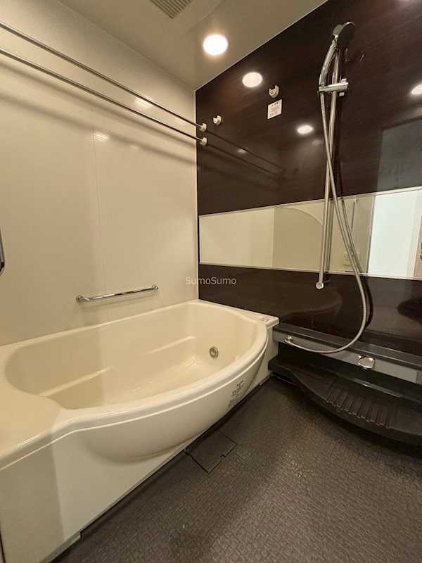物件内観写真8　(きれいなお風呂です)