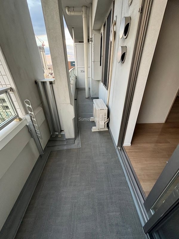 物件内観写真9　(バルコニーがあります)