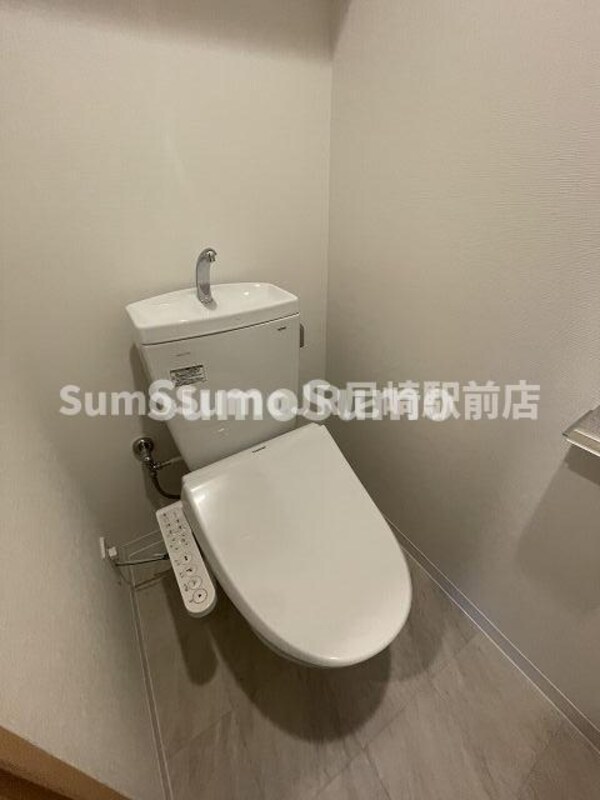 トイレ(コンパクトで使いやすいトイレです)