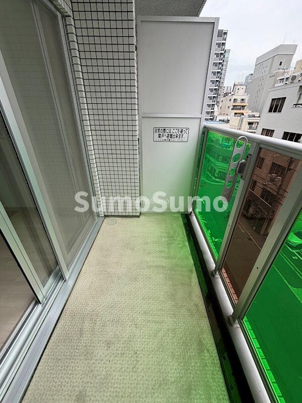 バルコニー(バルコニーからの眺めを楽しみながら食事をしませんか)