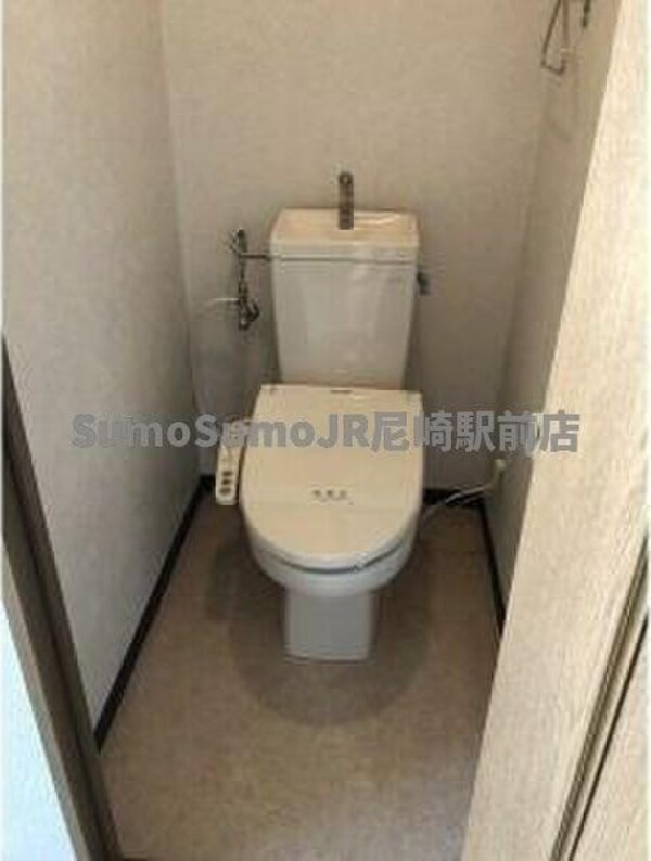 トイレ(コンパクトで使いやすいトイレです)