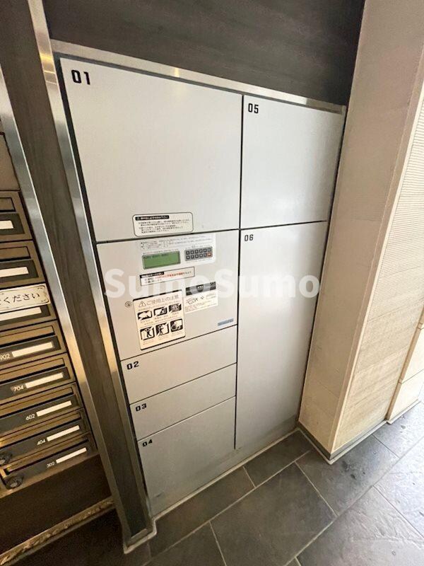 物件外観写真5　(外観は落ち着いています)