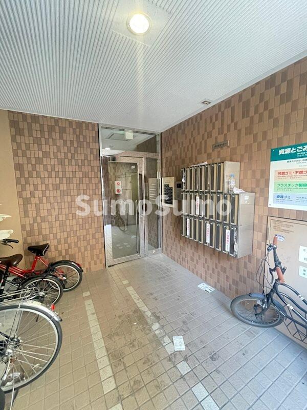 物件外観写真2　(ロビーです)