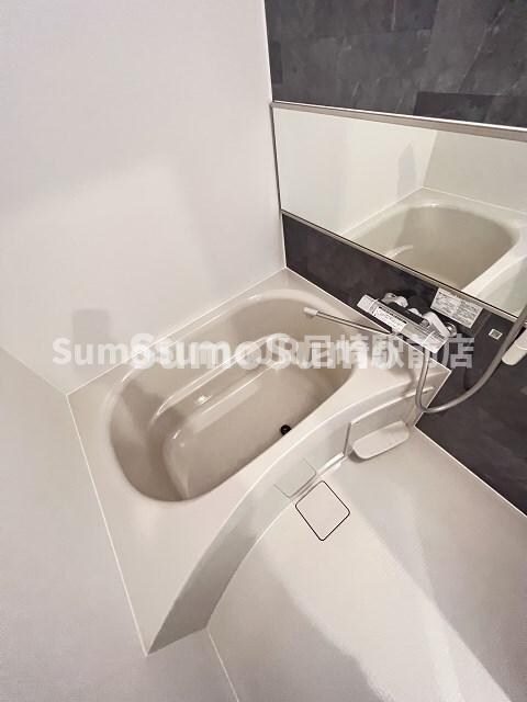 物件内観写真15　(落ち着いた空間のお風呂です)