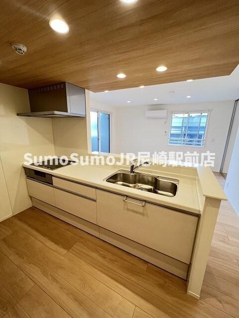 物件内観写真4　(キッチンでお料理をお楽しみください)