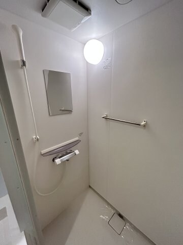 物件内観写真8　(シンプルで使いやすいトイレです)