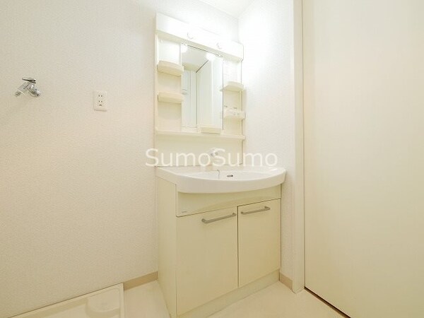 洗面・脱衣所(明るい洗面所です)