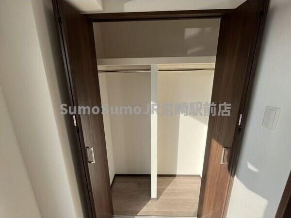 物件内観写真13　(便利な収納スペースです)