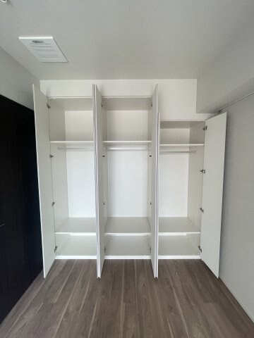 物件内観写真12　(大きなものも収納できそうです)