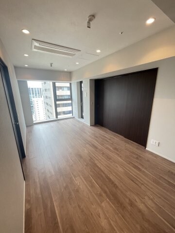 物件内観写真16　(ゆったり過ごせる居間です)