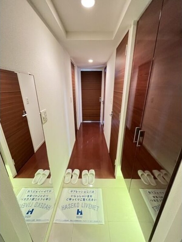 玄関(明るい玄関です)