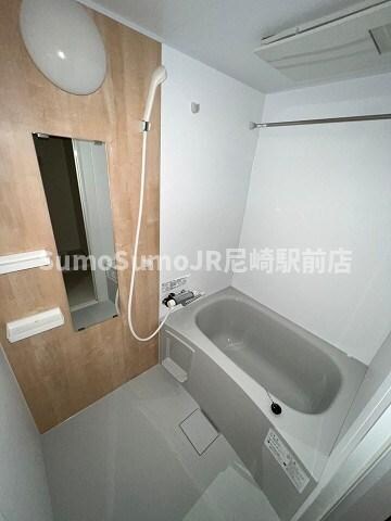 物件内観写真13　(落ち着いた空間のお風呂です)