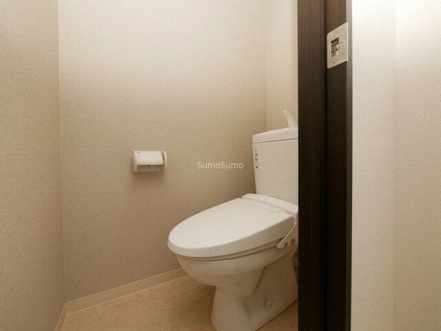 物件内観写真11　(シンプルで使いやすいトイレです)