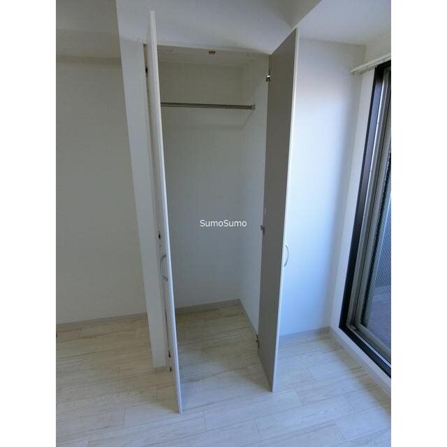 物件内観写真12　(たっぷりとした収納スペースです)