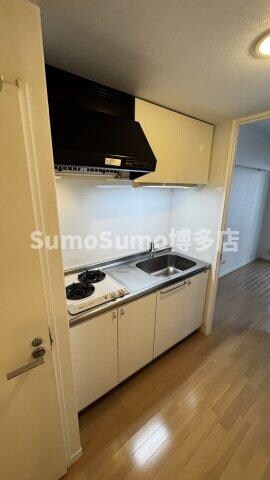 物件内観写真6　(コンパクトなキッチンで掃除もラクラク)