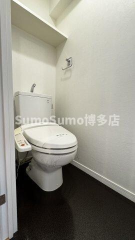 物件内観写真9　(コンパクトで使いやすいトイレです)