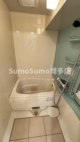 物件内観写真19　(日々の疲れを癒すお風呂付です)