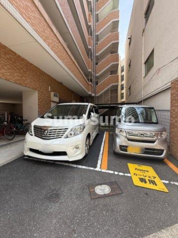 駐車場(駐車場です)