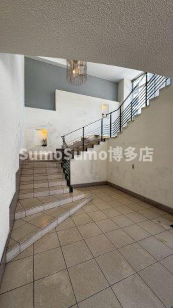 ロビー・ラウンジ(清潔なロビーです)