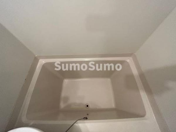 浴室(コンパクトで使いやすいお風呂です)